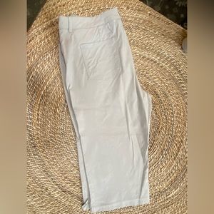 Ruby Rd. Tan cropped pants. 24W